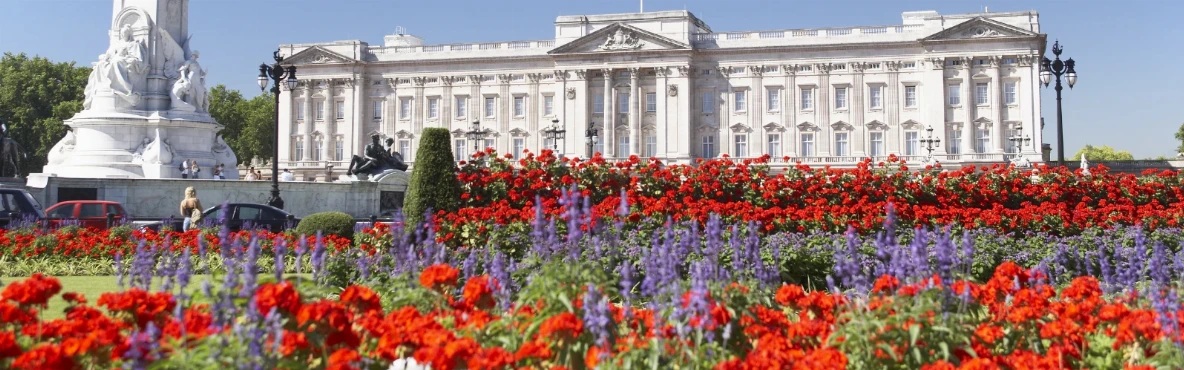 Buckingham Palace Through the Seasons: Best Times to Visit