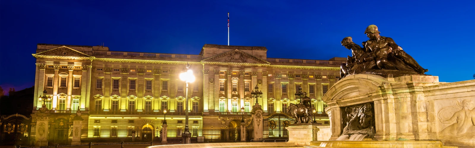 Catch the Palace Lit Up at Night: A Royal Sight to Remember
