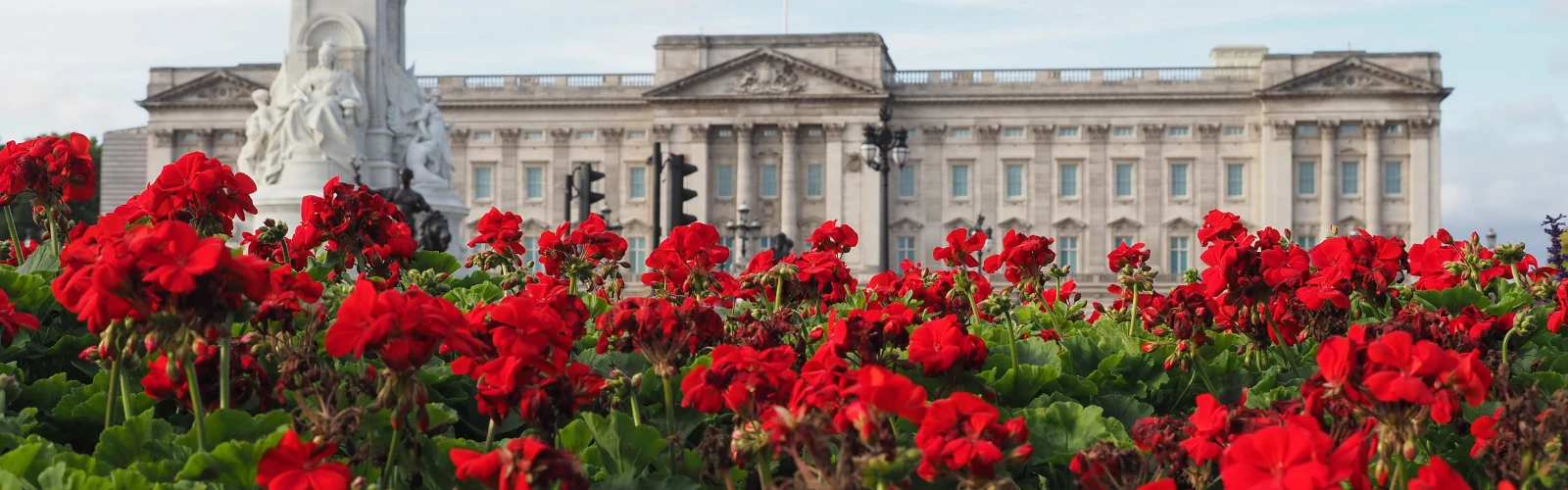 Explore The Mall: The Royal Walk to Buckingham Palace