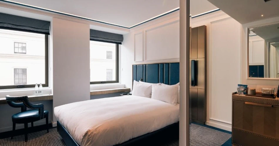 Royal Comfort: Top 10 Hotels Near Buckingham Palace for a Luxurious Stay