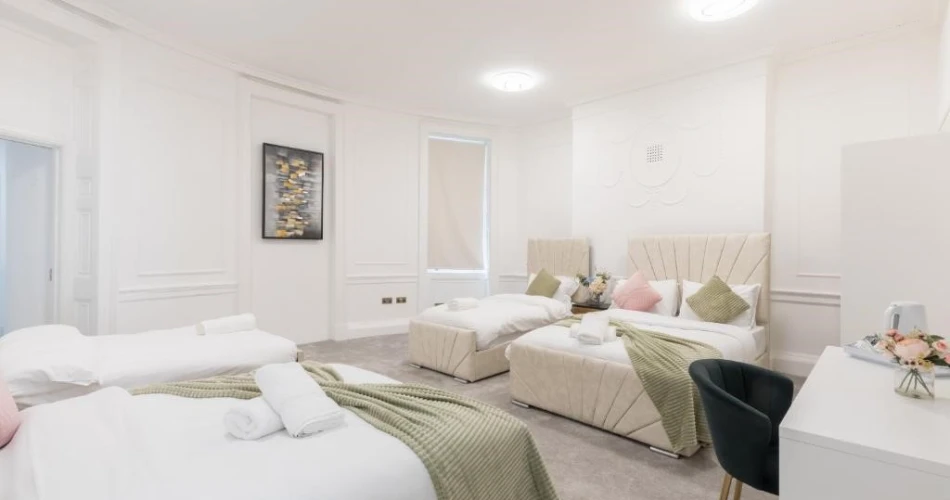 Budget-Friendly Stays Near Buckingham Palace: Perfect for Thrifty Travelers