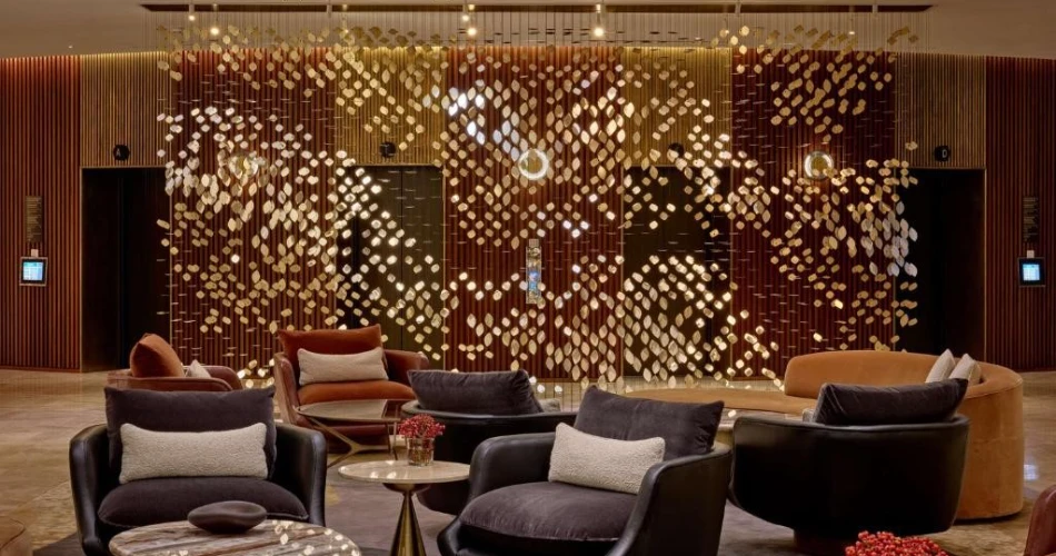 Buckingham Palace Views: Hotels Offering Stunning Vistas of London’s Iconic Landmark