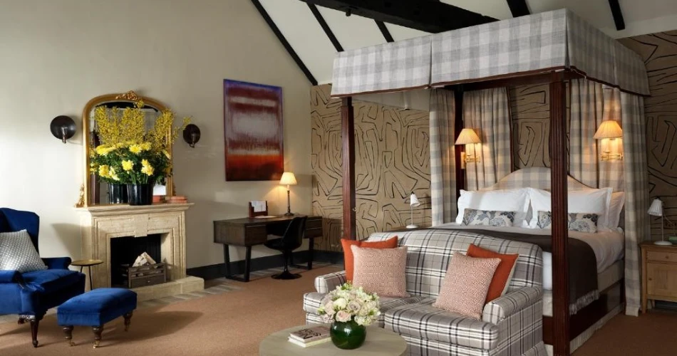 Buckingham Palace Views: Hotels Offering Stunning Vistas of London’s Iconic Landmark