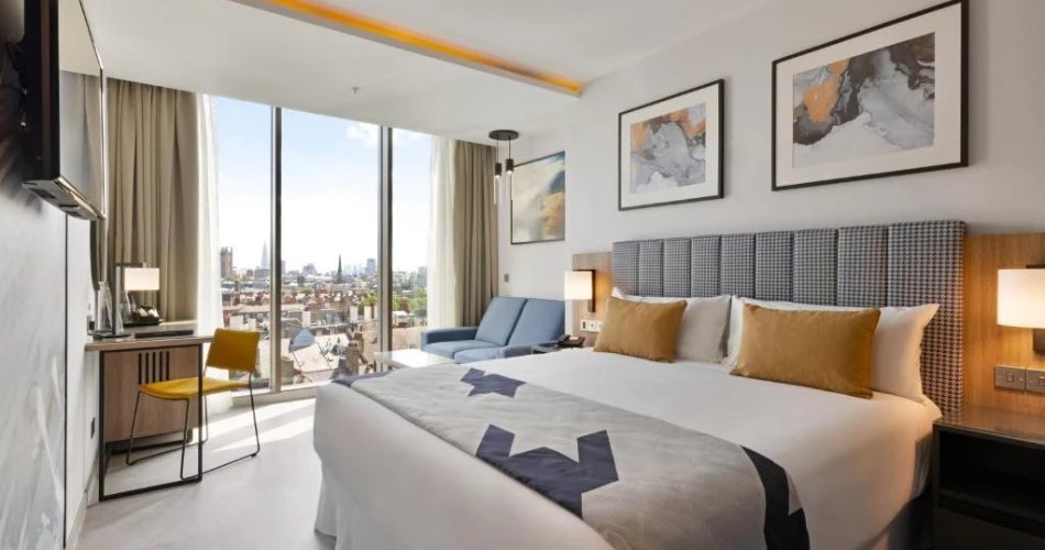 Buckingham Palace Views: Hotels Offering Stunning Vistas of London’s Iconic Landmark