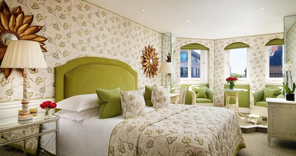 Buckingham Palace Views: Hotels Offering Stunning Vistas of London’s Iconic Landmark