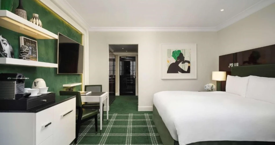Buckingham Palace Views: Hotels Offering Stunning Vistas of London’s Iconic Landmark