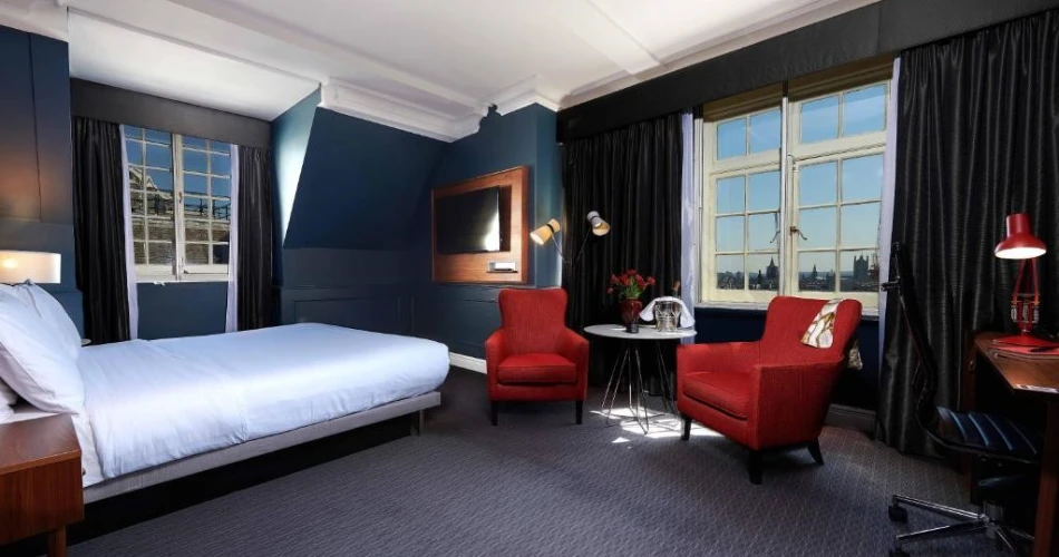 Buckingham Palace Views: Hotels Offering Stunning Vistas of London’s Iconic Landmark