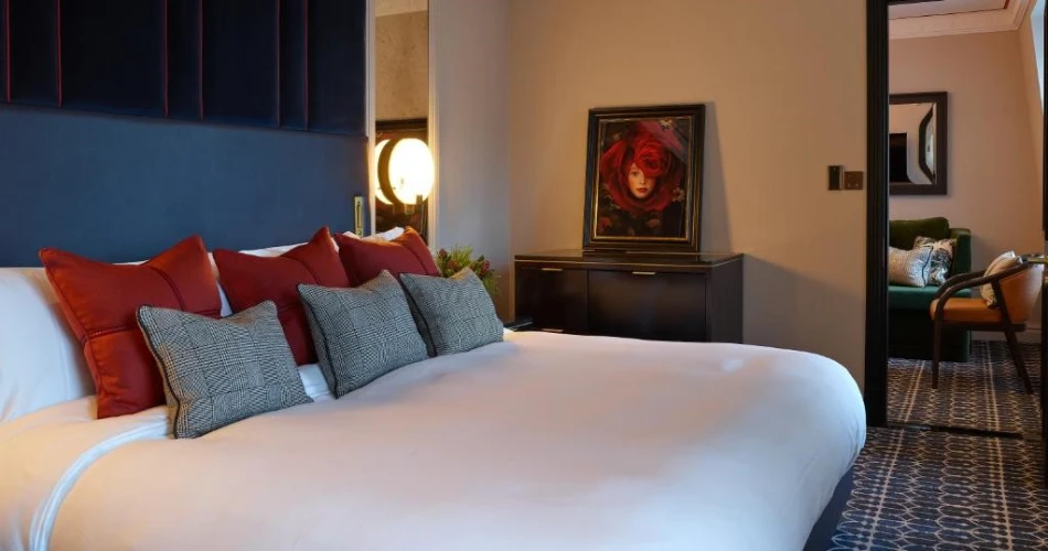 Stay in Style: Top-Rated Hotels Near Buckingham Palace and London Landmarks