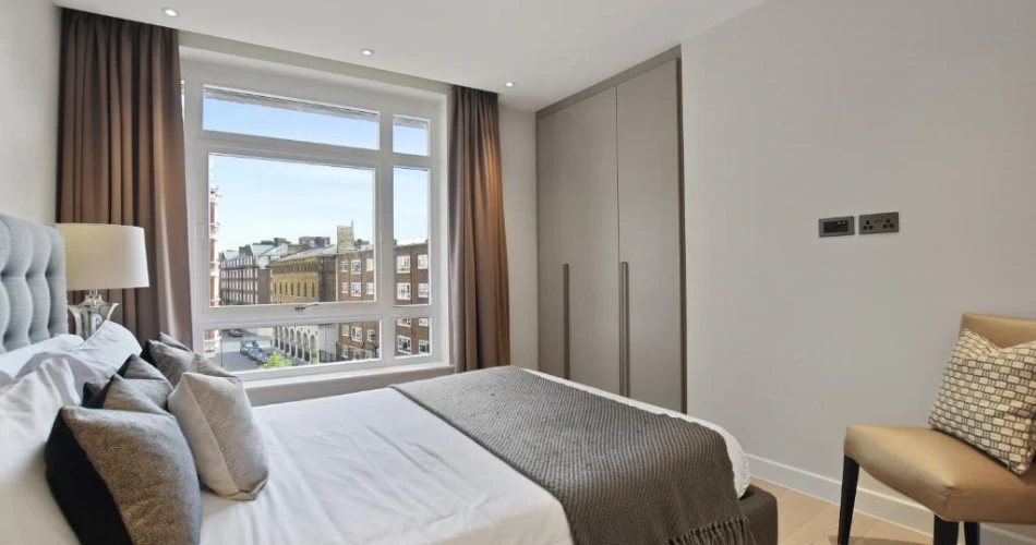 A Royal Stay: Boutique Hotels for a Regal Experience Near Buckingham Palace