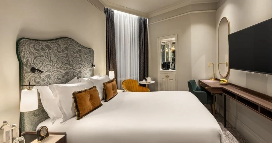 A Royal Stay: Boutique Hotels for a Regal Experience Near Buckingham Palace