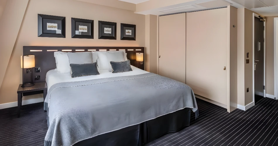 Historic Hotels Near Buckingham Palace: Where Tradition Meets Comfort