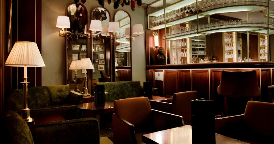 Historic Hotels Near Buckingham Palace: Where Tradition Meets Comfort