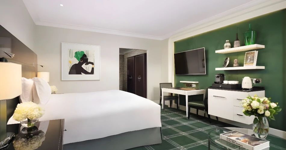 Historic Hotels Near Buckingham Palace: Where Tradition Meets Comfort