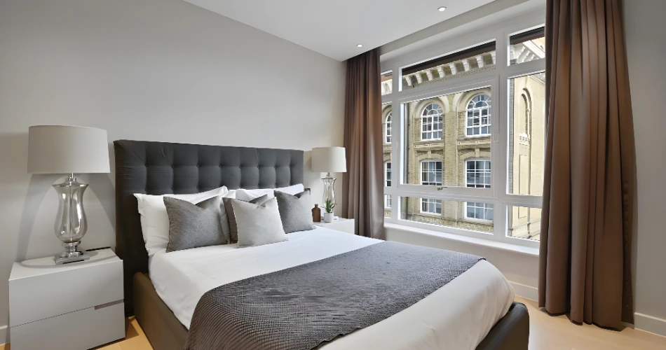 Historic Hotels Near Buckingham Palace: Where Tradition Meets Comfort