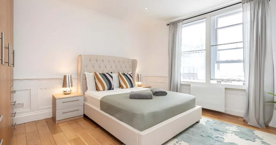 Luxury on a Budget: Affordable 4-Star Hotels Near Buckingham Palace