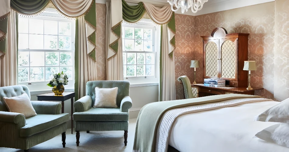 5-Star Stays: Luxurious Hotels Close to Buckingham Palace