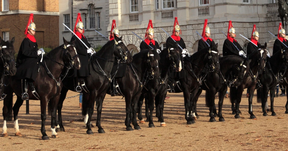 Explore The Mall: The Royal Walk to Buckingham Palace