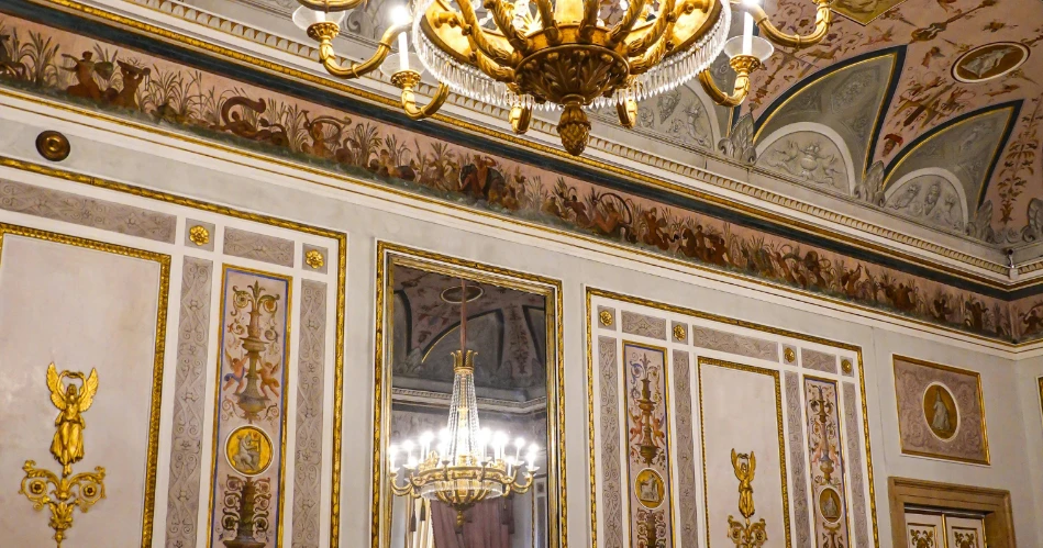 Visit the Queen’s Gallery: Art and History at Buckingham Palace